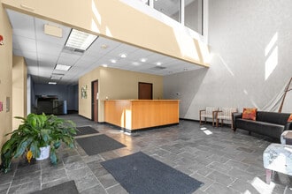 315 9th Ave, New Brighton, PA à louer Hall d’entrée– Image 1 sur 22
