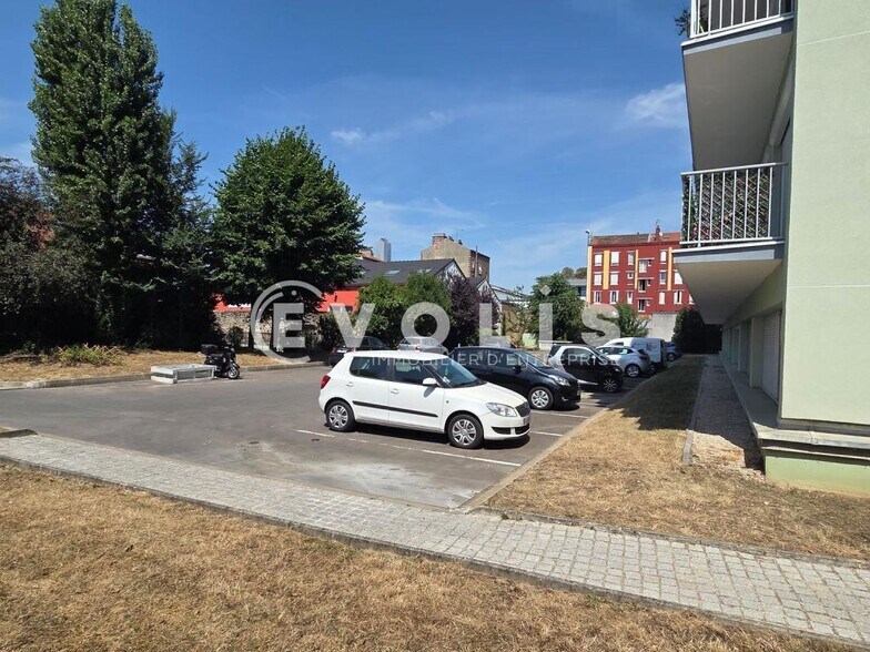 Bureau dans Ivry-sur-Seine à vendre - Photo de l’immeuble – Image 3 sur 8