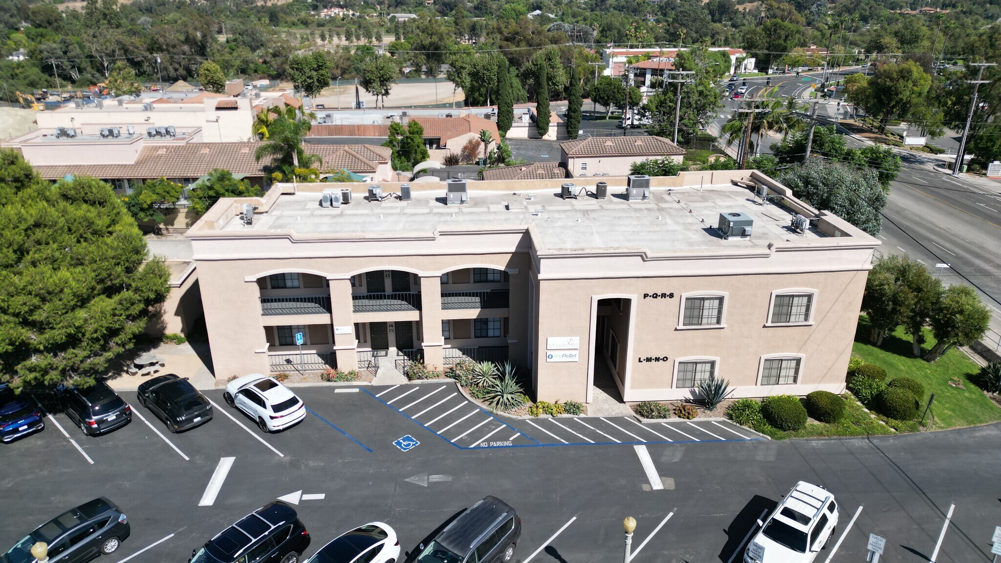 2210 Encinitas Blvd, Encinitas, CA à vendre Photo principale– Image 1 sur 9