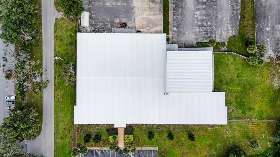 801 E International Speedway Blvd, Deland, FL à louer - Photo de l’immeuble – Image 3 sur 11