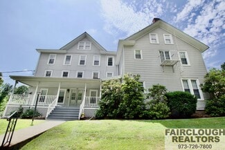 Plus de détails pour 224 Glen Rd, Sparta, NJ - Logement à vendre