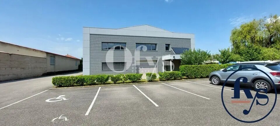 Bureau dans Décines-Charpieu à vendre - Photo de l’immeuble – Image 3 sur 12
