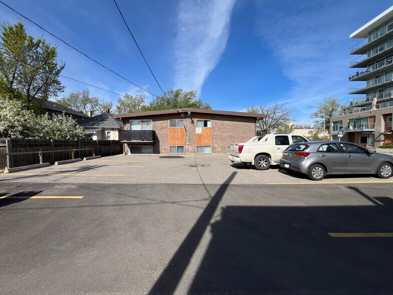 1241 5th Ave NW, Calgary, AB à vendre - Photo de l’immeuble – Image 3 sur 5