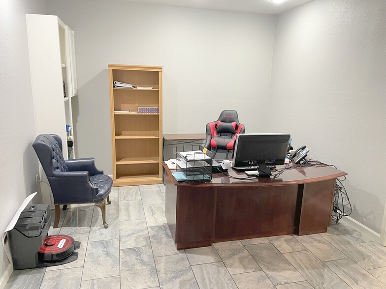 132 W McLeroy Blvd, Saginaw, TX à vendre - Photo de l’immeuble – Image 3 sur 9