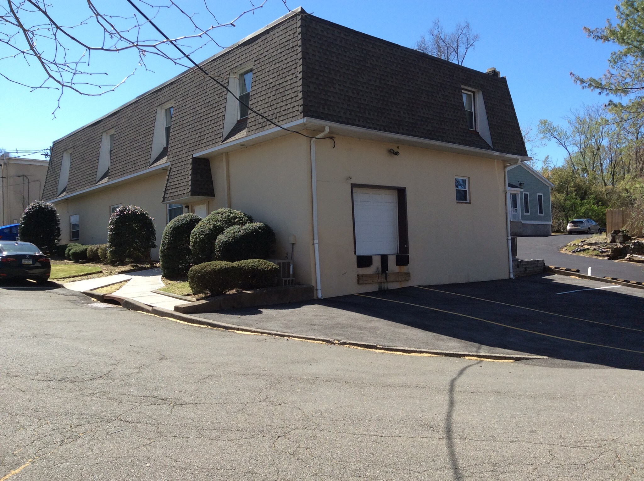 1 Cardinal Dr, Little Falls, NJ à louer Photo principale– Image 1 sur 8