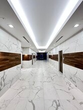 14261 Commerce Way, Miami Lakes, FL à louer Photo intérieure– Image 1 sur 11