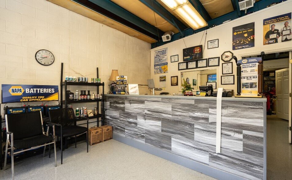 3318 Jefferson Davis Hwy, Richmond, VA à vendre - Photo intérieure – Image 3 sur 9