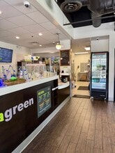 595 N Moorpark Rd, Thousand Oaks, CA à louer Photo intérieure– Image 1 sur 1