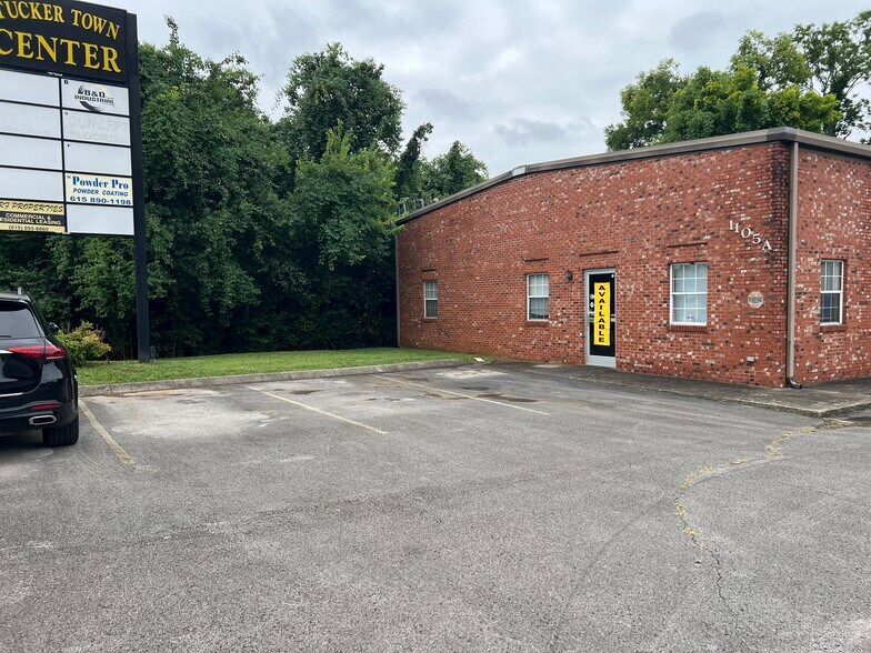 1105 W College St, Murfreesboro, TN à louer - Photo de l’immeuble – Image 2 sur 29