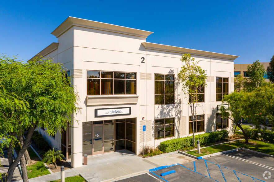 2 Peters Canyon Rd, Irvine, CA à vendre - Photo principale – Image 1 sur 5
