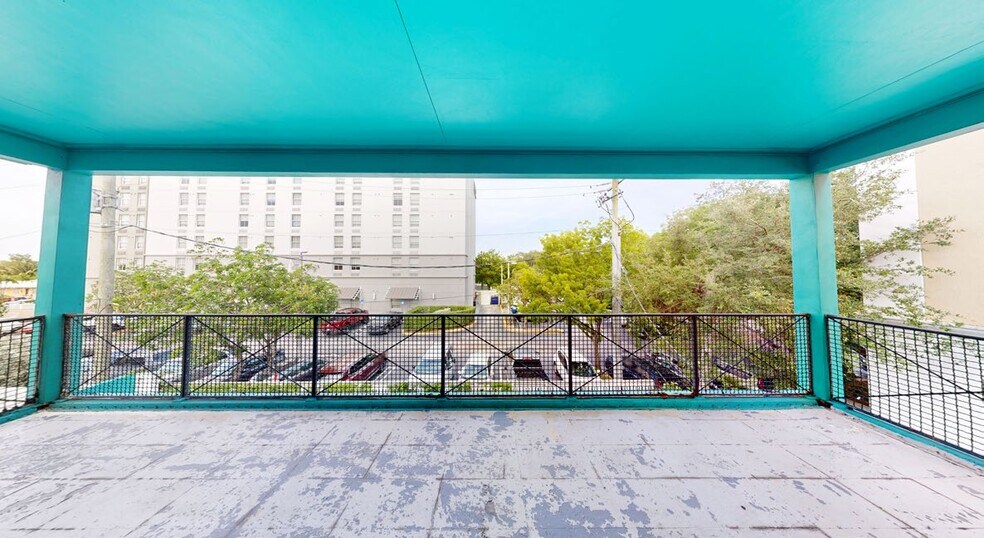 51 Le Jeune Ave, Miami, FL à vendre - Photo de l’immeuble – Image 3 sur 6