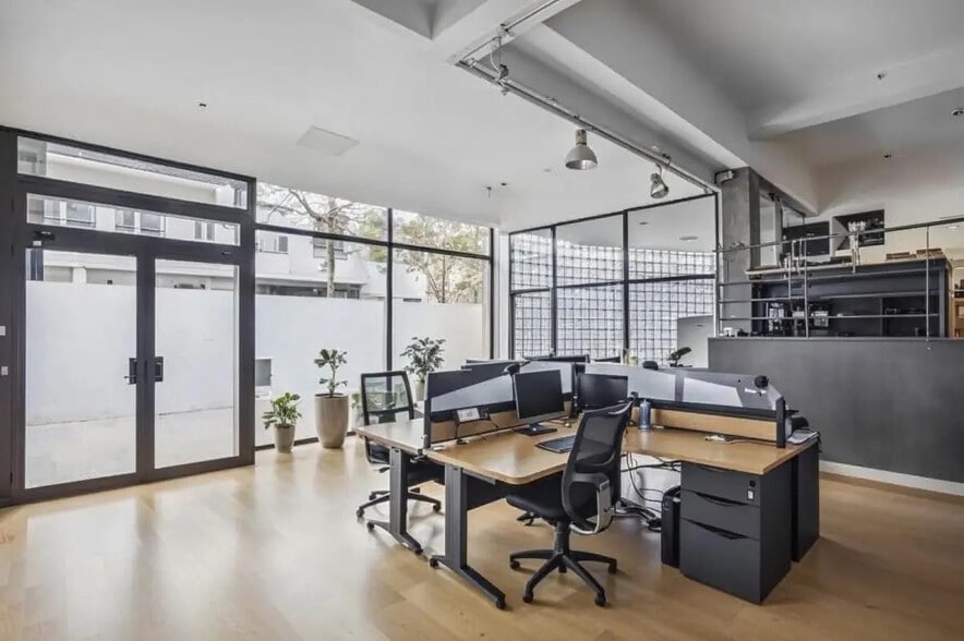 Bureau dans Suresnes à vendre - Photo intérieure – Image 2 sur 12