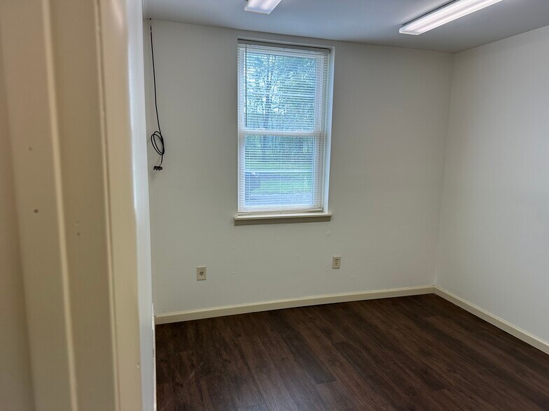 1750 Costner Dr, Warrington, PA à louer - Photo intérieure – Image 3 sur 14