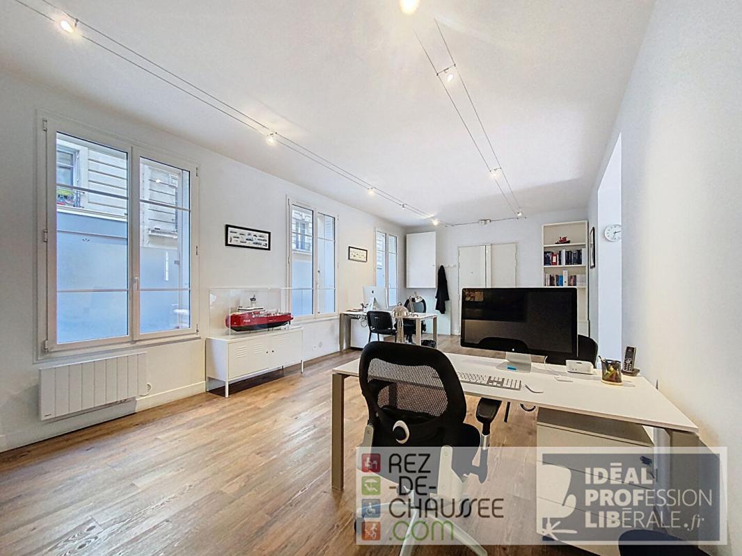Bureau dans Paris à vendre Photo de l’immeuble– Image 1 sur 6