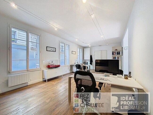 Plus de détails pour Bureau à vendre