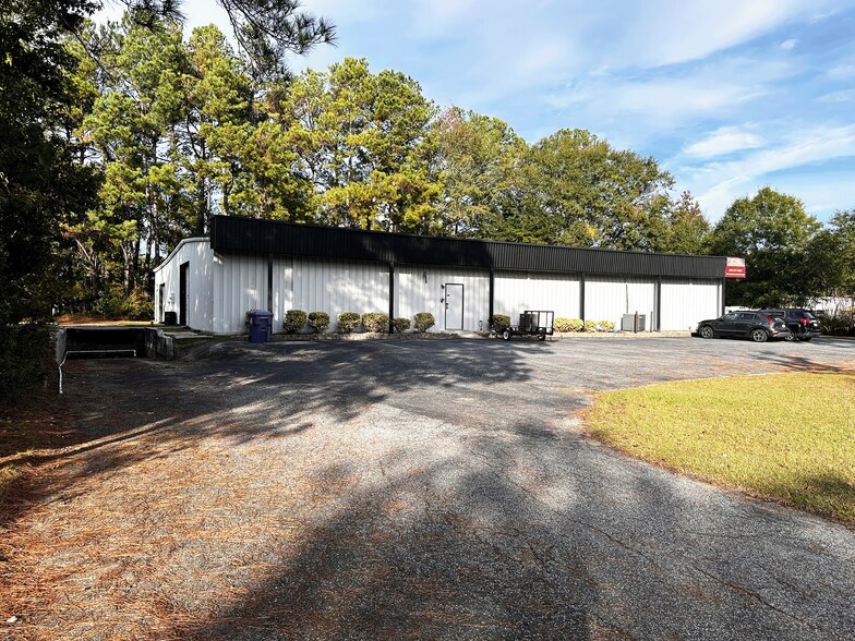 7311 Pepperdam Ave, North Charleston, SC à louer - Photo de l’immeuble – Image 1 sur 5