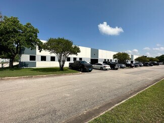Plus de détails pour 1300 Smith Rd, Austin, TX - Industriel/Logistique à louer