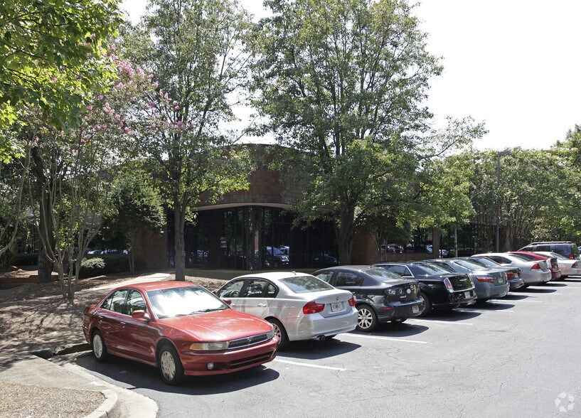 2001 Westside Pky, Alpharetta, GA à louer - Photo principale – Image 1 sur 3