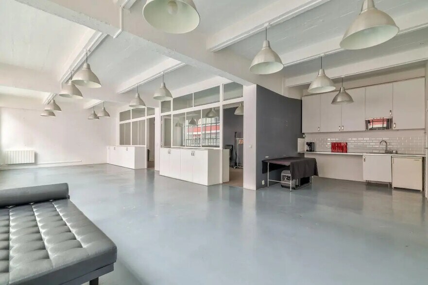 Bureau dans Paris à vendre - Photo de l’immeuble – Image 2 sur 7