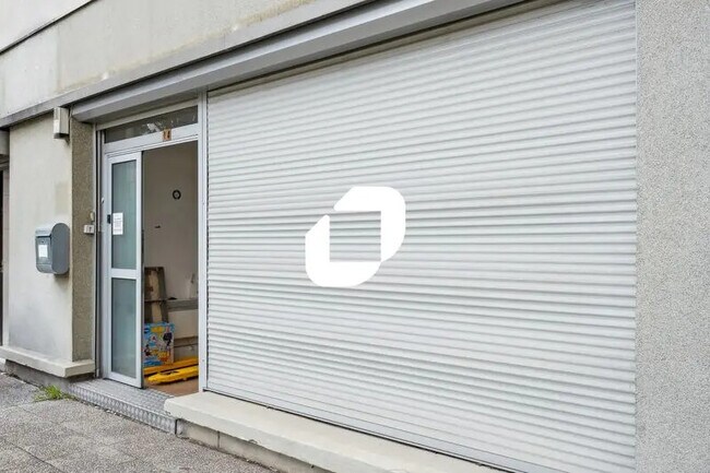 Plus de détails pour 14/16 Rue De L'Abreuvoir, Courbevoie - Bureau à vendre