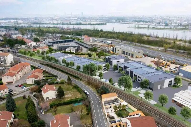 Bureau dans Pierre-Bénite à louer - Photo de l’immeuble – Image 1 sur 10