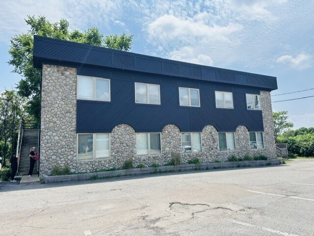 5949 Steubenville Pike, Mc Kees Rocks, PA à louer Photo de l’immeuble– Image 1 sur 13
