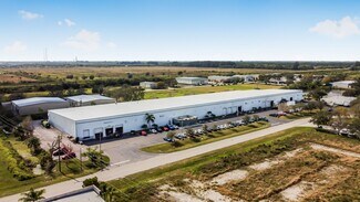 Plus de détails pour 7337-7339 Commercial Cir, Fort Pierce, FL - Industriel/Logistique à vendre