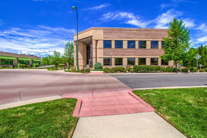 8158 E 5th Ave, Denver, CO à louer - Photo de l’immeuble – Image 3 sur 6