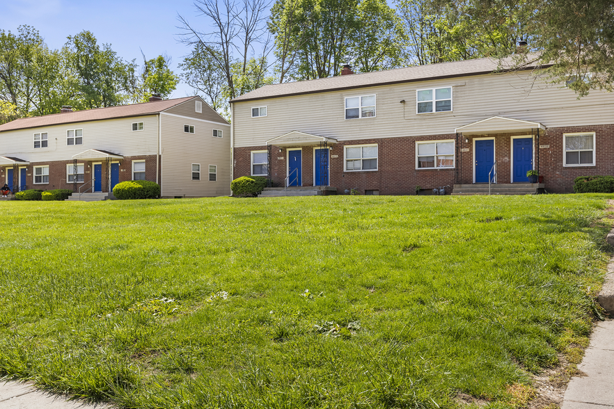 6046 E 21st St, Indianapolis, IN à vendre - Photo de l’immeuble – Image 3 sur 4