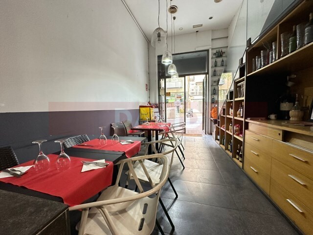 Immeuble residentiel dans Barcelone, Barcelona à vendre - Photo intérieure – Image 2 sur 9