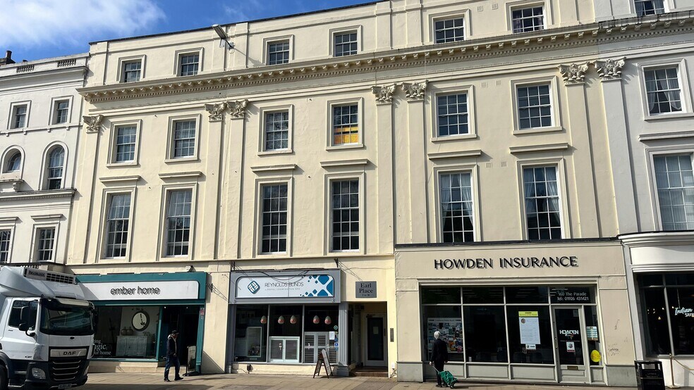 160-164 Parade portefeuille de 3 biens à vendre sur LoopNet.fr - Photo de l’immeuble – Image 2 sur 10