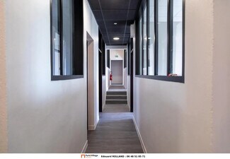 Plus de détails pour Bureau à louer