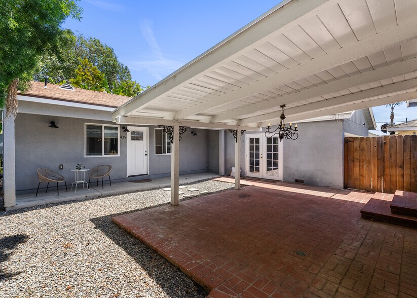 417 N Citrus St, Orange, CA à vendre - Photo de l’immeuble – Image 2 sur 10