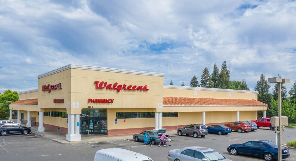 6144 Dewey Dr, Citrus Heights, CA à vendre - Photo de l’immeuble – Image 2 sur 10
