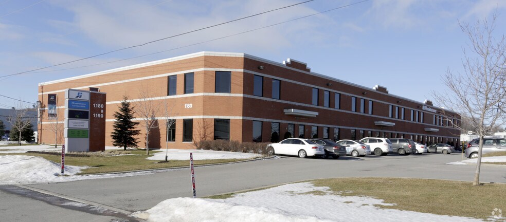 1180-1190 Rue Lévis, Terrebonne, QC à louer - Photo de l’immeuble – Image 3 sur 4