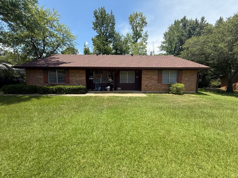1007 Richey Dr, Gladewater, TX à vendre - Photo de l’immeuble – Image 1 sur 22