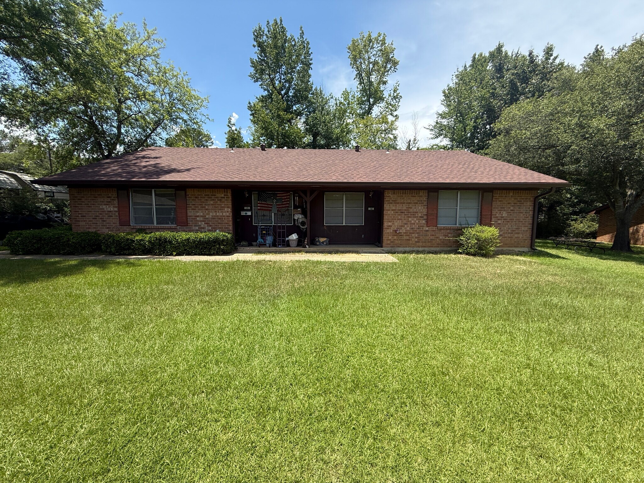 1007 Richey Dr, Gladewater, TX à vendre Photo de l’immeuble– Image 1 sur 23
