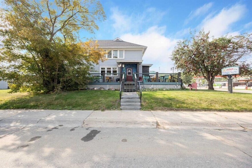 10015 Main St, Fort McMurray, AB à vendre - Photo de l’immeuble – Image 2 sur 35