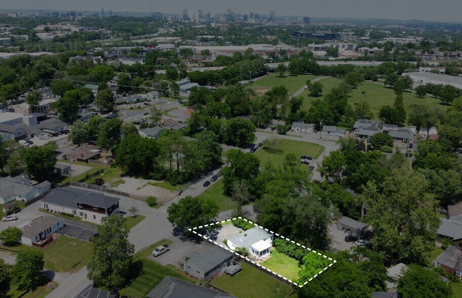 2810 Columbine Pl, Nashville, TN à vendre - Photo de l’immeuble – Image 3 sur 4