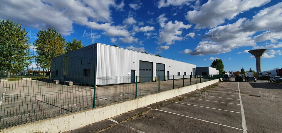 4 Rue Du Port, Longvic à louer - Photo de l’immeuble – Image 2 sur 7