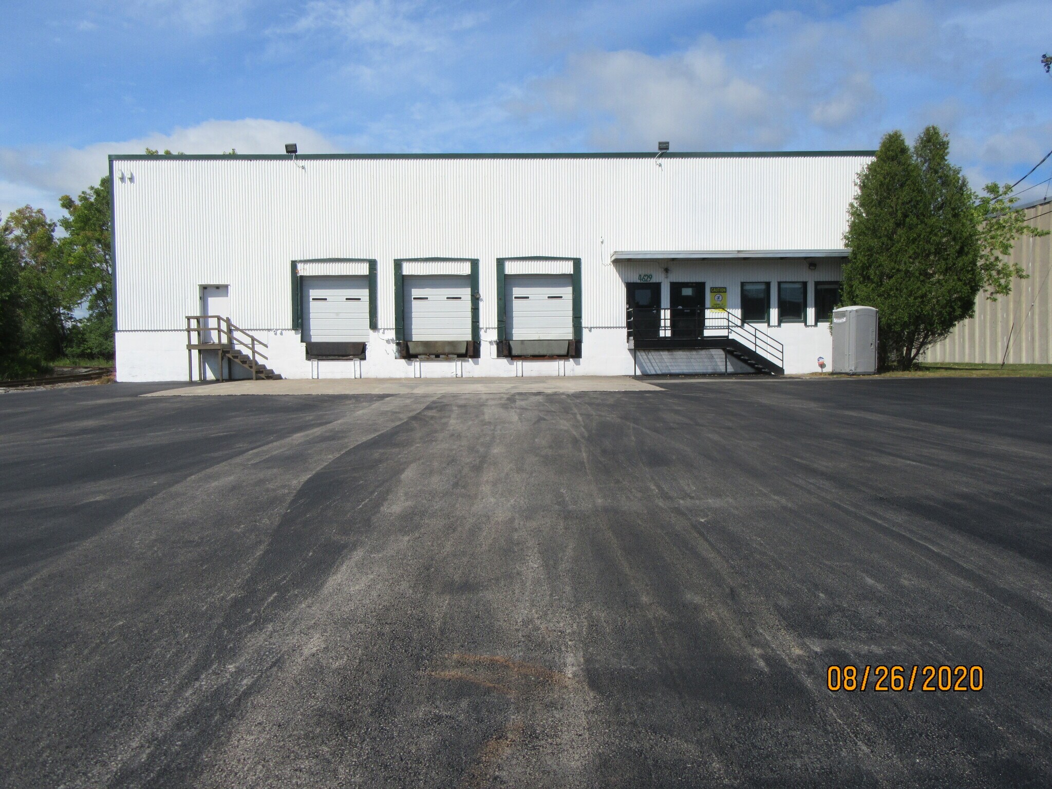 4629 Crossroads Park Dr, Liverpool, NY à louer Photo de l’immeuble– Image 1 sur 5