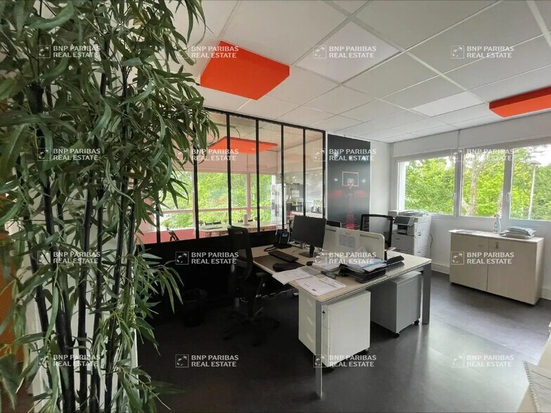 Bureau dans Saint-Grégoire à vendre - Photo de l’immeuble – Image 1 sur 13