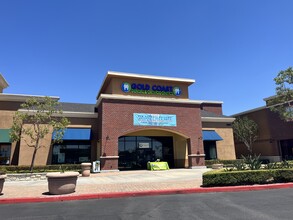 1893-1995 W Malvern Ave, Fullerton, CA à louer Photo de l’immeuble– Image 1 sur 1