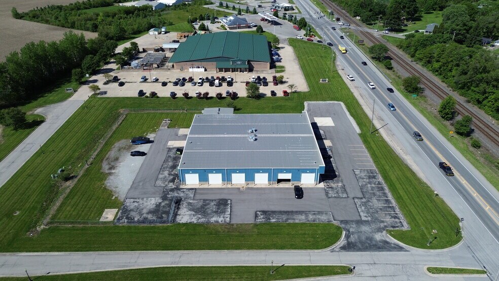 8252 S State Road 67, Pendleton, IN à louer - Photo de l’immeuble – Image 2 sur 3