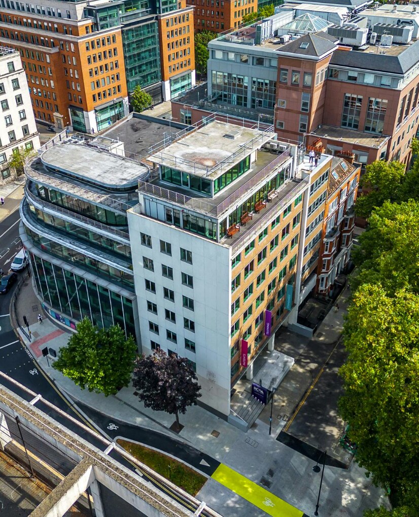 34 Red Lion Sq, Londres à louer Photo de l’immeuble– Image 1 sur 4