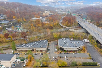 3 W Main St, Elmsford, NY - VUE AÉRIENNE vue de carte - Image1