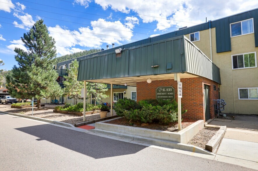 3201 Riverside Dr, Idaho Springs, CO à vendre - Photo de l’immeuble – Image 2 sur 22