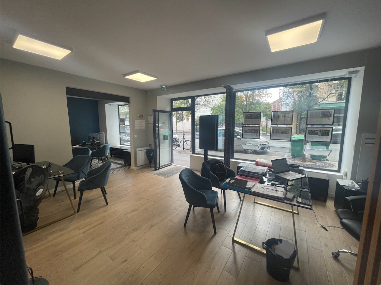 Local commercial dans Paris à louer Photo de l’immeuble– Image 1 sur 9