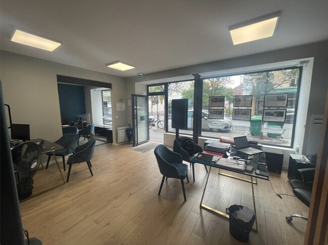 Plus de détails pour Local commercial, Industriel/Logistique à louer