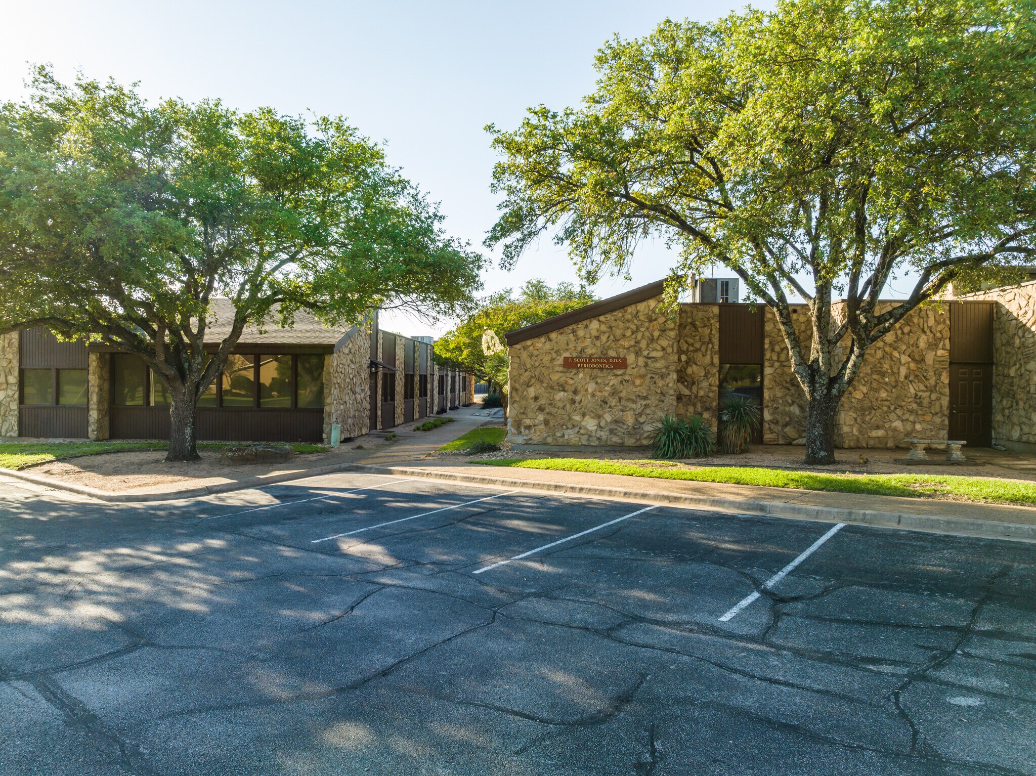 6400 Cobbs Dr, Waco, TX à vendre Photo de l’immeuble– Image 1 sur 4